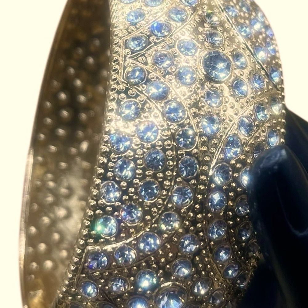Sparkling Gold Rhinestone Bracelet - Picture 10 of 11